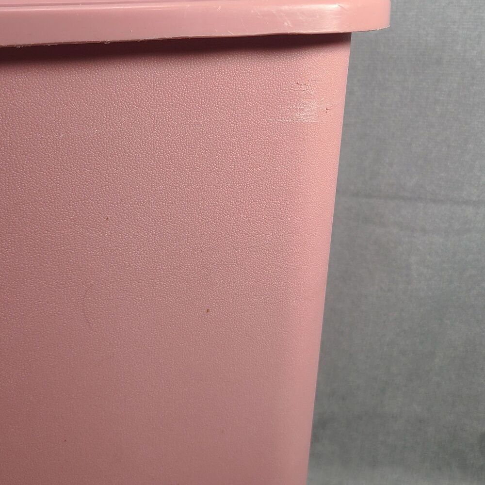 Vintage Rubbermaid Pink Plastic Rectangular Kitchen Wastebasket Trashcan #2845 - Picture 3 of 7